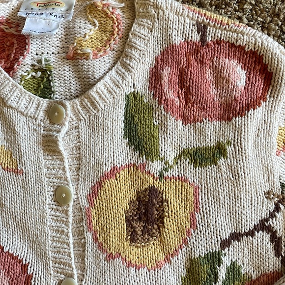 Vintage peach sweater - Picture 3 of 3